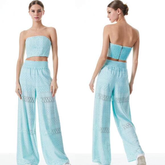 Alice + Olivia Pants - Alice + Olivia Russell Eyelet Pull-On Pants XL Powder Blue Wide Leg Chic
